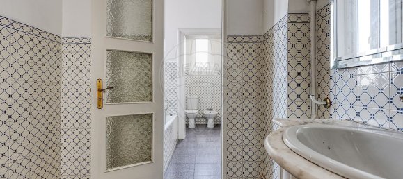 9 bedrooms House in Porto, Portugal No. 17022 18