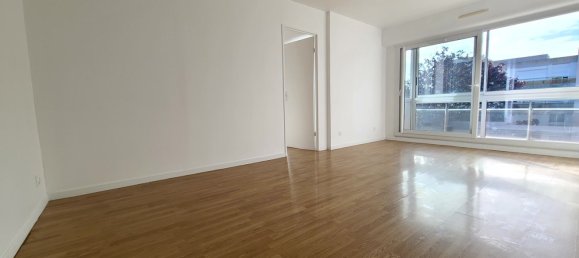 Apartamento de 3 dormitorios en Brest, France No. 200517 4