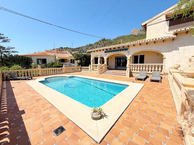 3 bedrooms Villa in Calpe, Spain No. 179475