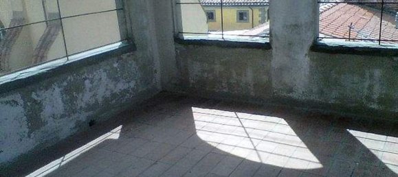 Дом с 16 комнатами в Кастельфранко ди Сотто, Италия № 144990 9