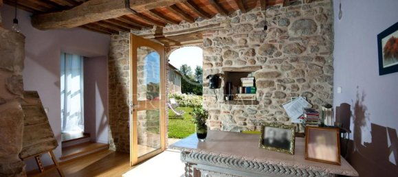 32 rooms House in Montegabbione, Italy No. 172946 11