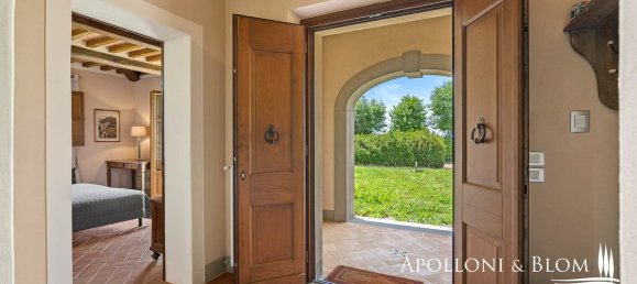 4 bedrooms House in Cortona, Italy No. 53547 8