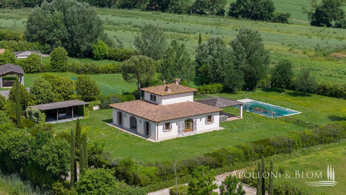 4 bedrooms House in Cortona, Italy No. 53547