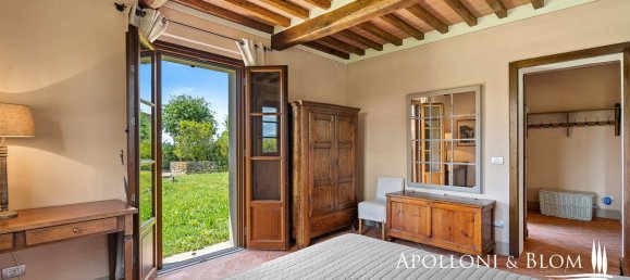 4 bedrooms House in Cortona, Italy No. 53547 17