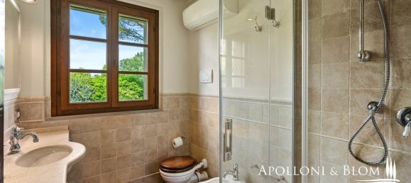 4 bedrooms House in Cortona, Italy No. 53547 18