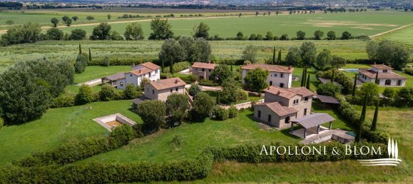 4 bedrooms House in Cortona, Italy No. 53547 31