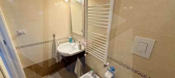 Квартира с 2 комнатами в Бишелье, Италия № 25738 13