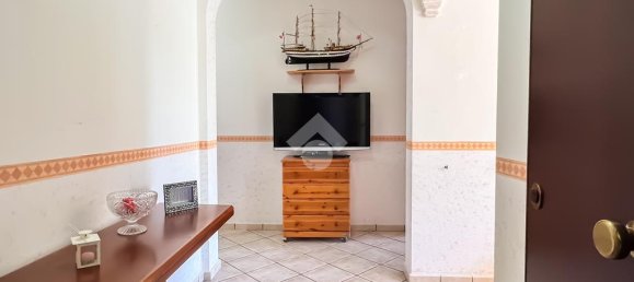 Apartamento de 4 dormitorios en Formia, Italy No. 268761 2