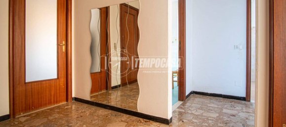 1 bedroom Apartment in Chiavari, Italy No. 33277 20