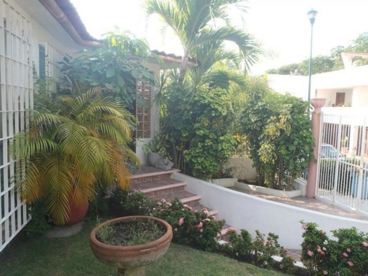 3 bedrooms House in Guerrero, Mexico No. 160099