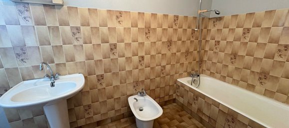 2 chambres Maison à Mayenne, France No. 357930 5