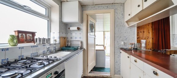 2 bedrooms House in Croydon, United Kingdom No. 13499 3