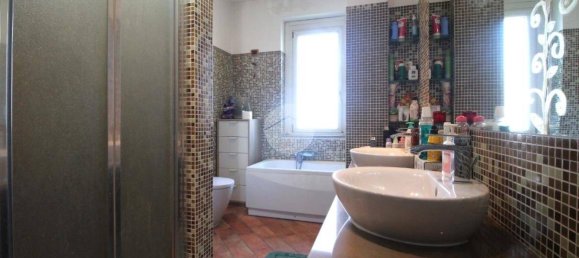 3 غرف نوم فيلا في Brandizzo, Italy رقم 209214 17