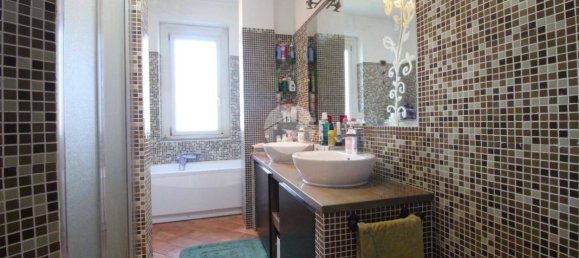 3 غرف نوم فيلا في Brandizzo, Italy رقم 209214 16