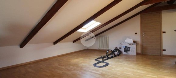 3 غرف نوم فيلا في Brandizzo, Italy رقم 209214 28