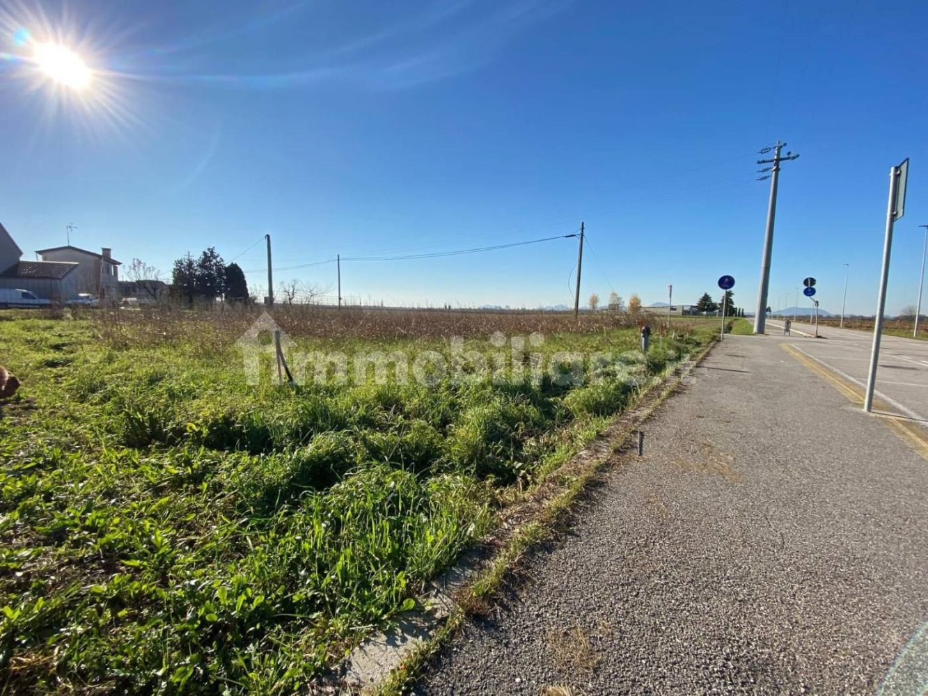 Terreno em Ponte San Nicolò, Italy 750 m² N.º 282009