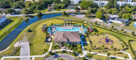 3 dormitorios dúplex en venta en Miami, Miami-Dade, Florida, USA № 615918 8