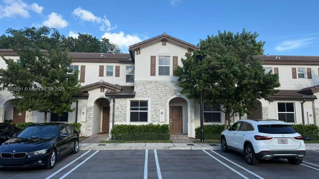 3 dormitorios dúplex en venta en Miami, Miami-Dade, Florida, USA № 615918