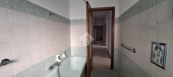 5 rooms Apartment in Catania, Italy No. 49912 26
