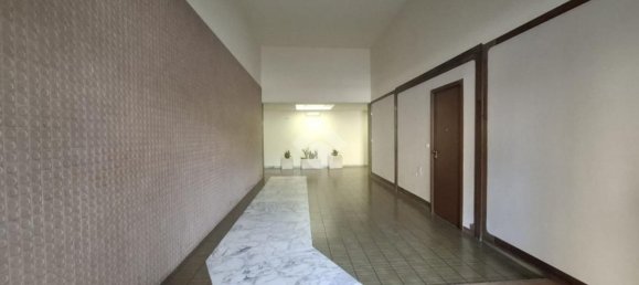 5 rooms Apartment in Catania, Italy No. 49912 5