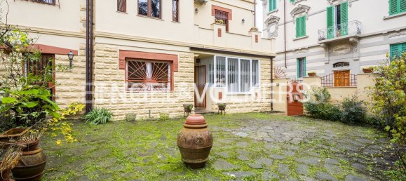 4 غرف نوم فيلا في Florence, Italy رقم 127294 37