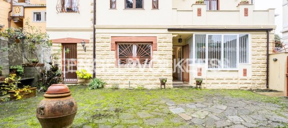 4 غرف نوم فيلا في Florence, Italy رقم 127294 38