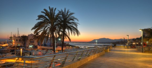 5 غرف نوم منزل في Malaga, Spain رقم 102600 15