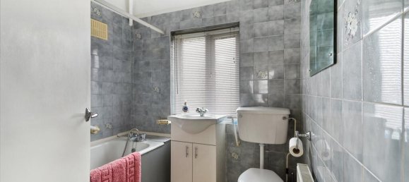 3 Schlafzimmer Haus in Feltham, United Kingdom, Nr. 9804 6