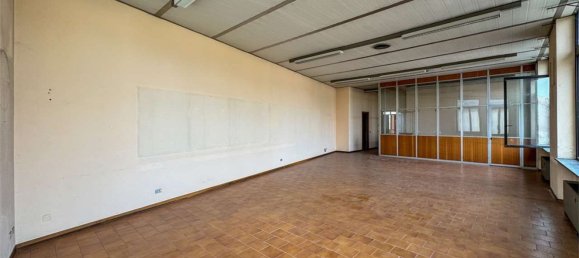 418m² Building in Galliate, Italy No. 319741 2