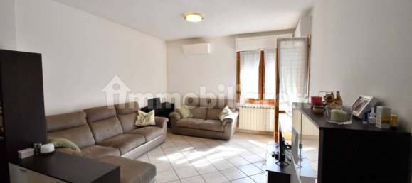 Квартира с 3 спальнями в Пистоя, Италия № 348987 5