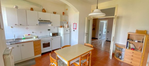 4 rooms Apartment in Savona, Italy No. 74344 7