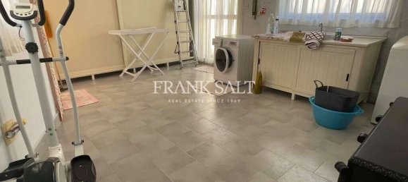 3 bedrooms House in Manikata, Malta No. 7885 18