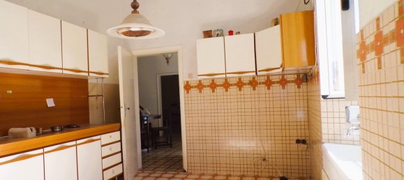 10 bedrooms House in Gualdo Tadino, Italy No. 380410 9