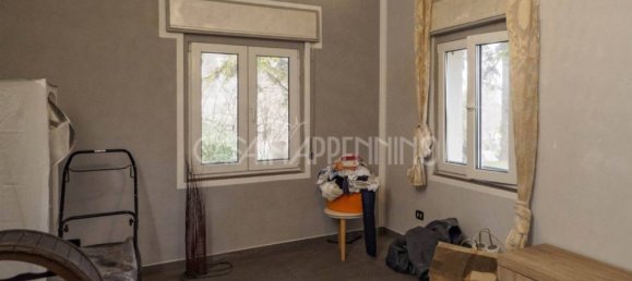 6 bedrooms Villa in Toano, Italy No. 171921 8