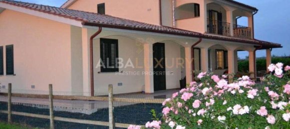 Вилла с 8 спальнями в Гроссето, Италия № 504 7