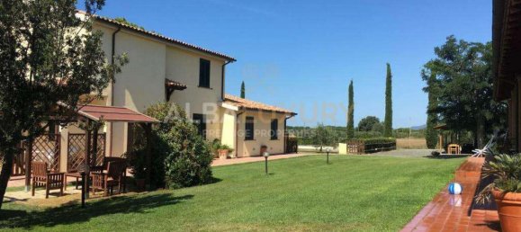 Вилла с 8 спальнями в Гроссето, Италия № 504 5