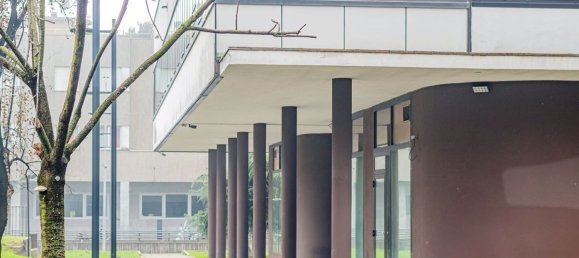 3 Schlafzimmer Wohnung in Saronno, Italy, Nr. 361320 4