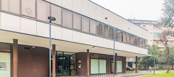 3 Schlafzimmer Wohnung in Saronno, Italy, Nr. 361320 5