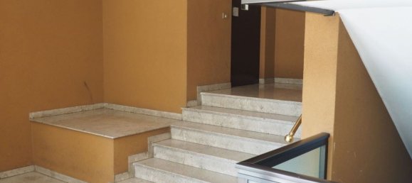 3 Schlafzimmer Wohnung in Saronno, Italy, Nr. 361320 9