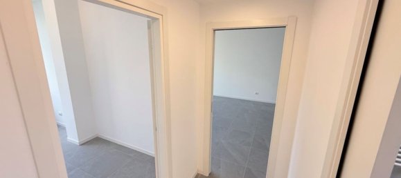 3 Schlafzimmer Wohnung in Saronno, Italy, Nr. 361320 15