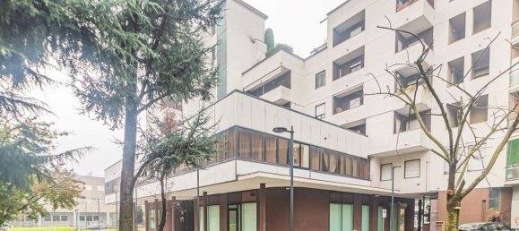 3 Schlafzimmer Wohnung in Saronno, Italy, Nr. 361320 2