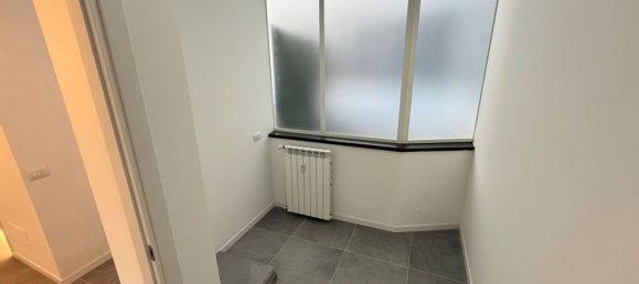 3 Schlafzimmer Wohnung in Saronno, Italy, Nr. 361320 12