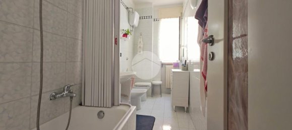 Квартира с 2 спальнями в Манфредония, Италия № 329648 4