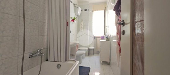 Квартира с 2 спальнями в Манфредония, Италия № 329648 19