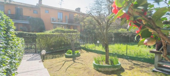 Вилла с 4 комнатами в Сесто Сан Джованни, Италия № 30258 10