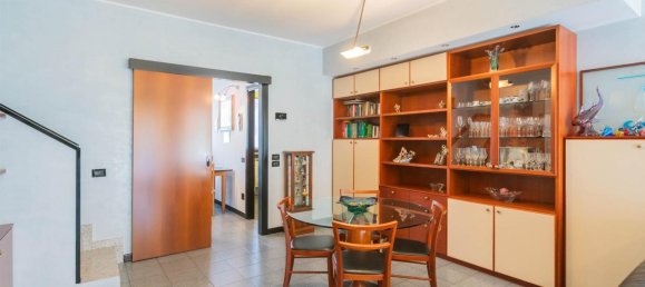 Вилла с 4 комнатами в Сесто Сан Джованни, Италия № 30258 20