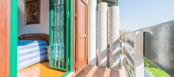 Вилла с 4 комнатами в Сесто Сан Джованни, Италия № 30258 6