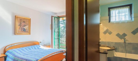 Вилла с 4 комнатами в Сесто Сан Джованни, Италия № 30258 2