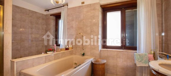 5 غرف نوم فيلا في Rivoli, Italy رقم 324060 39