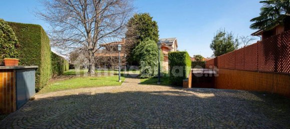 5 غرف نوم فيلا في Rivoli, Italy رقم 324060 10